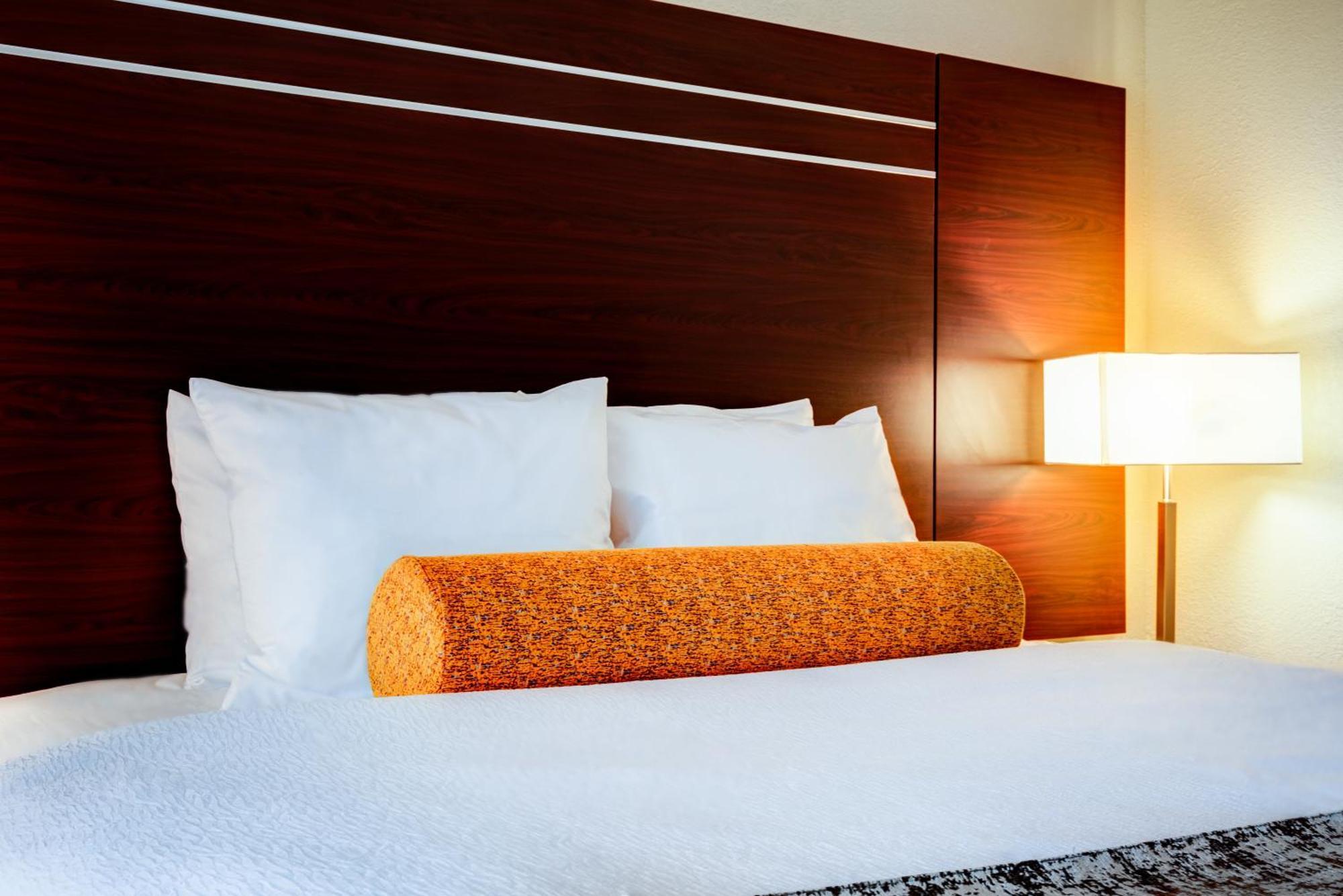 Radisson Hotel Southfield-Detroit エクステリア 写真