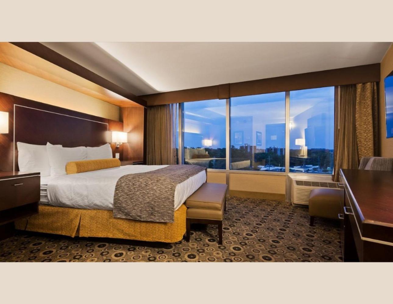 Radisson Hotel Southfield-Detroit エクステリア 写真