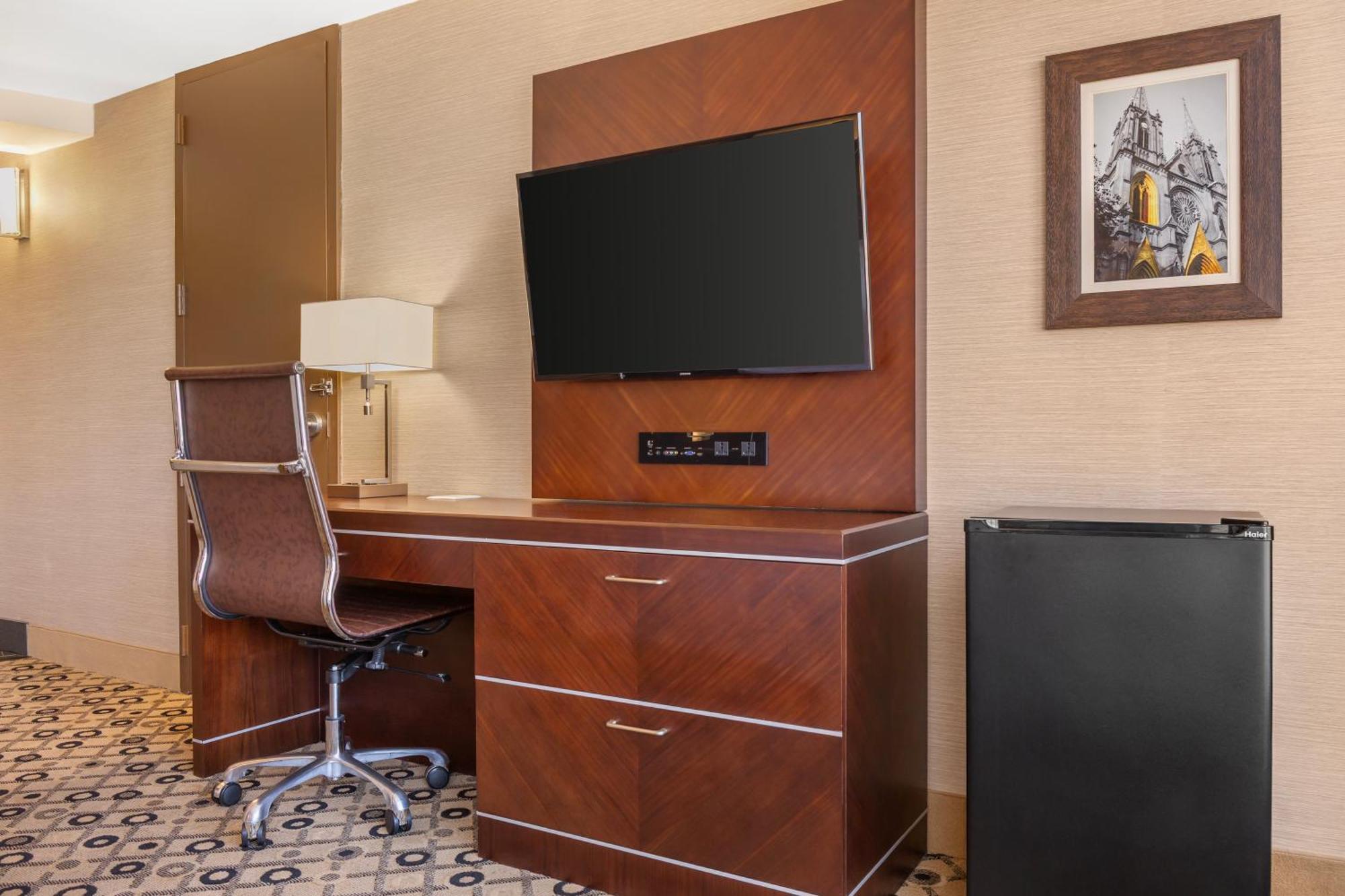 Radisson Hotel Southfield-Detroit エクステリア 写真