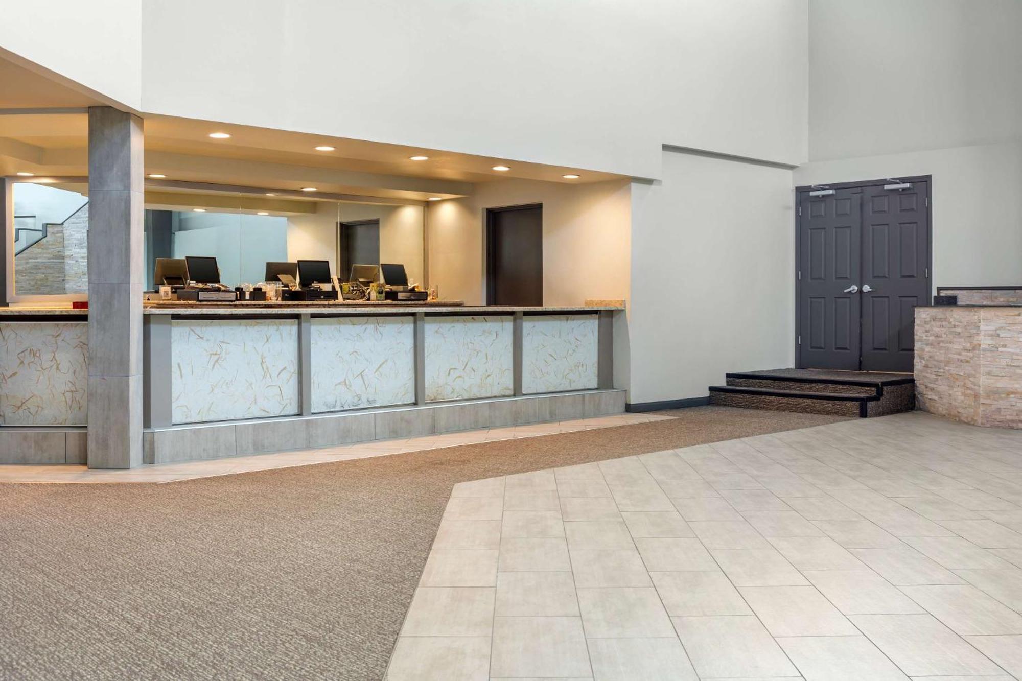Radisson Hotel Southfield-Detroit エクステリア 写真