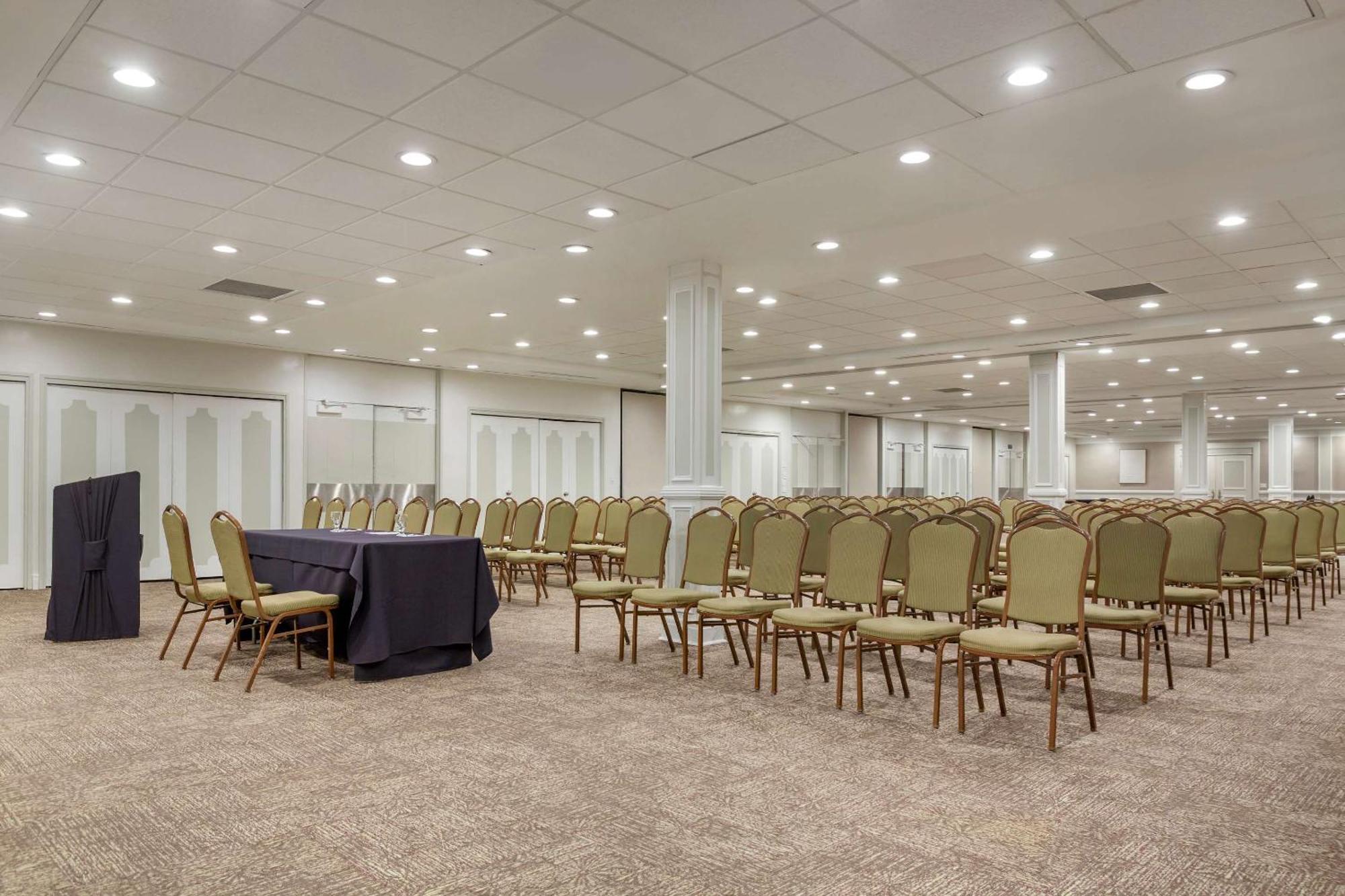 Radisson Hotel Southfield-Detroit エクステリア 写真