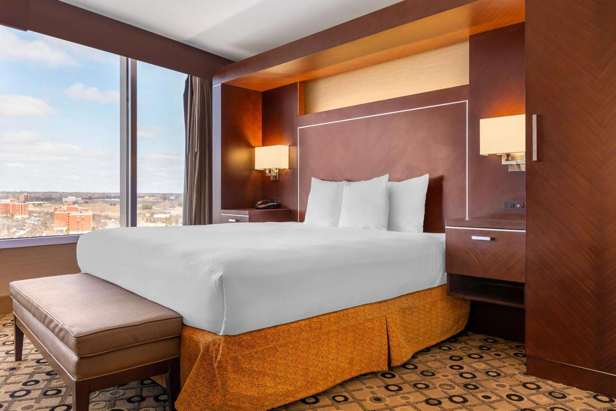 Radisson Hotel Southfield-Detroit エクステリア 写真